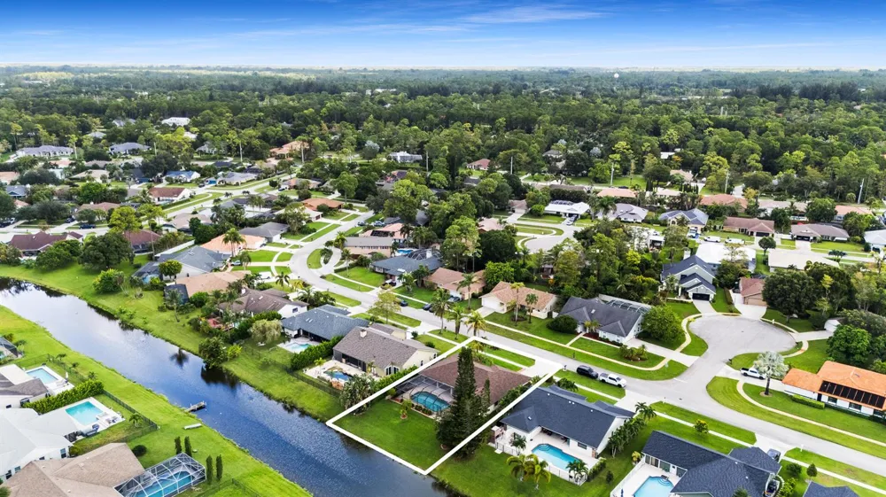 14358 BLACKBERRY DRIVE Wellington, FL 33414