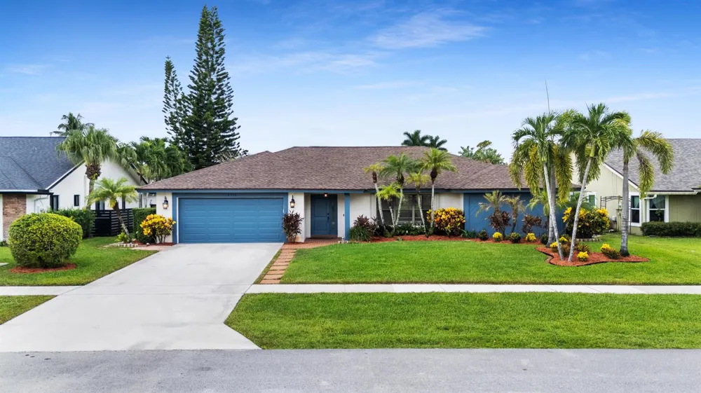 14358 BLACKBERRY DRIVE Wellington, FL 33414