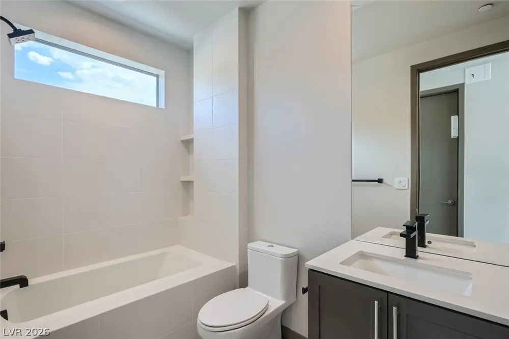 18 Promenade Isle Lane Henderson, NV 89011