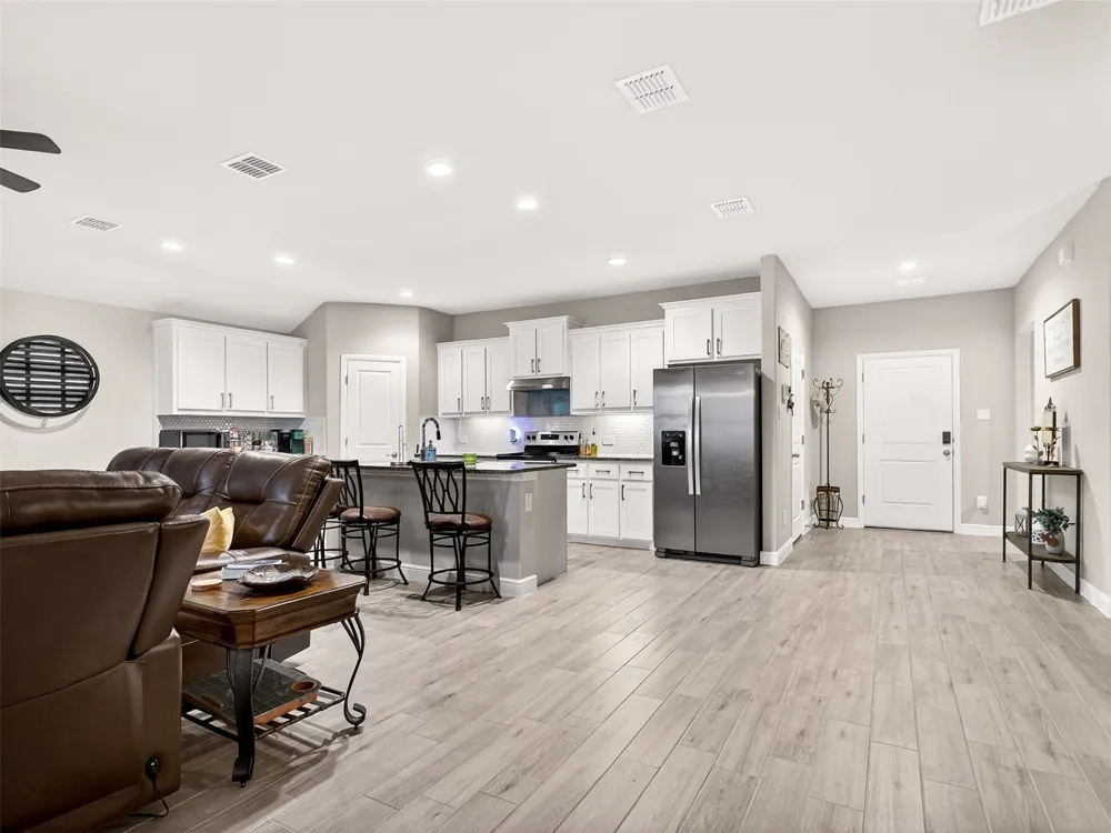 805 Alexandria Lane Joshua, TX 76058