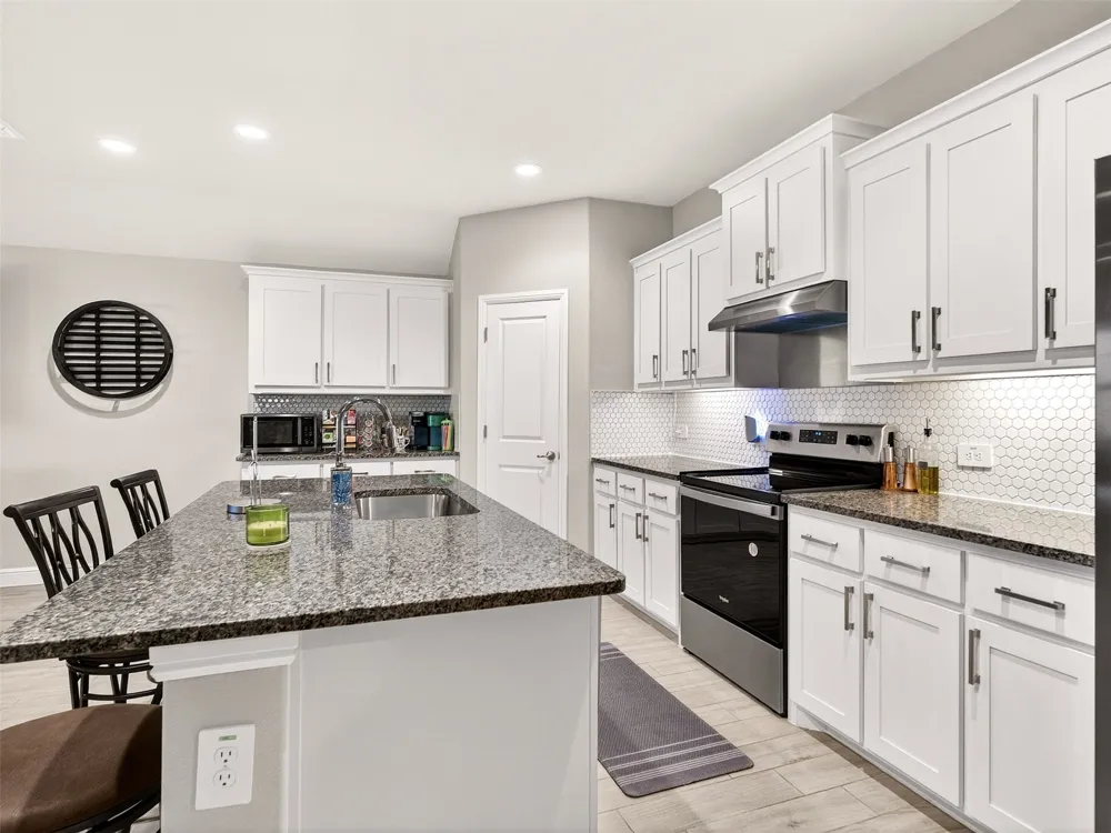 805 Alexandria Lane Joshua, TX 76058