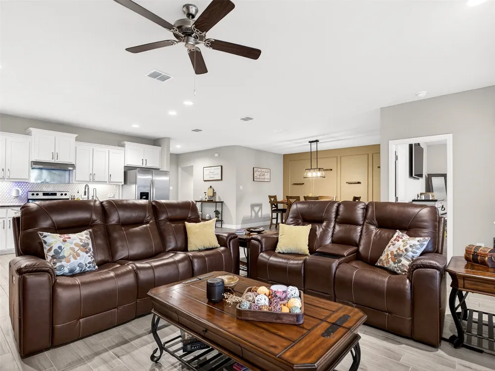 805 Alexandria Lane Joshua, TX 76058