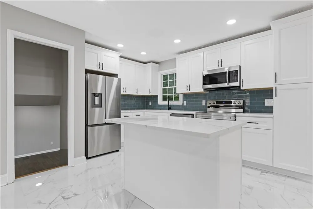 353 Old Rosser Road Stone Mountain, GA 30087