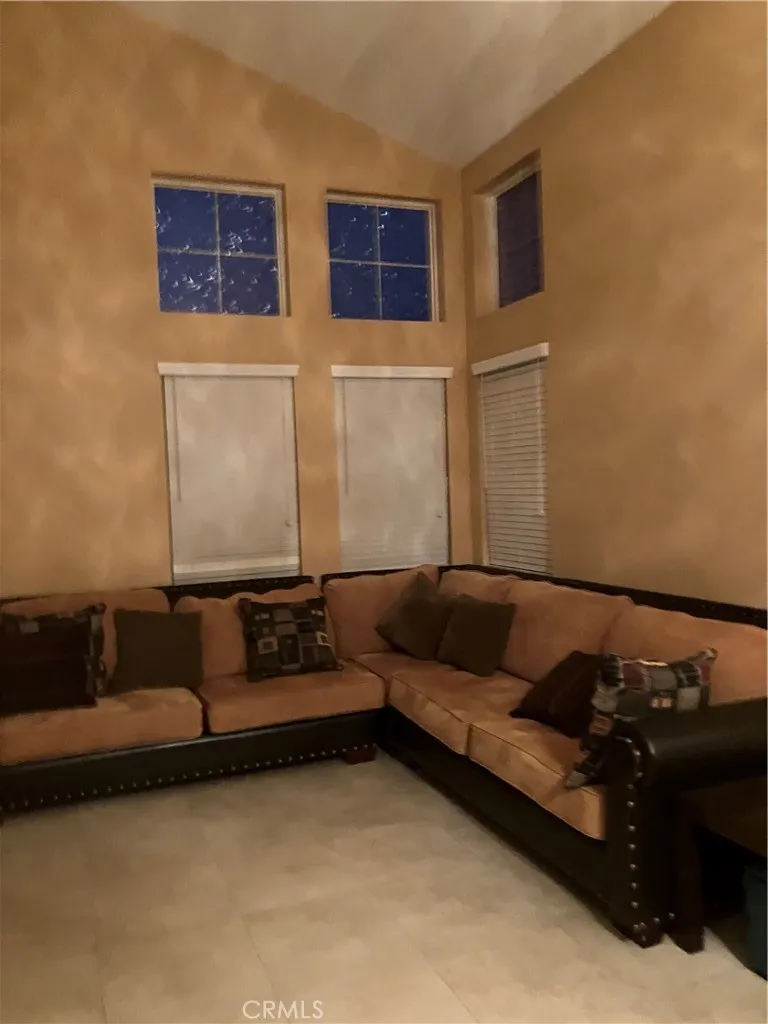 11968 Taylor Court Victorville, CA 92392
