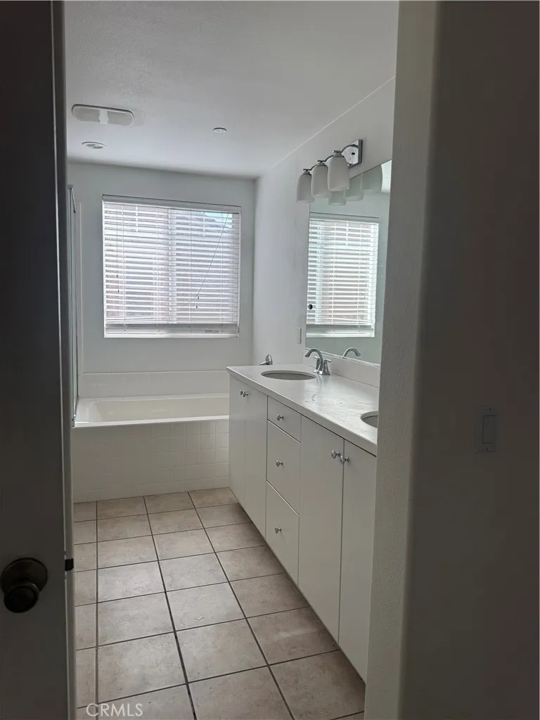 1949 Canopy Lane La Verne, CA 91750