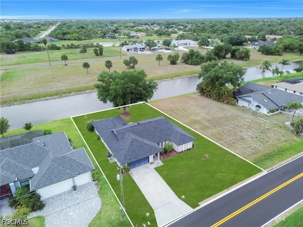 Rotonda Circle Rotonda West, FL 33947