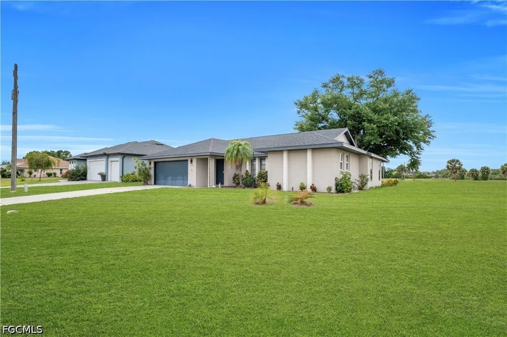 Rotonda Circle Rotonda West, FL 33947