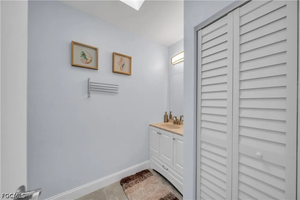 Rotonda Circle Rotonda West, FL 33947