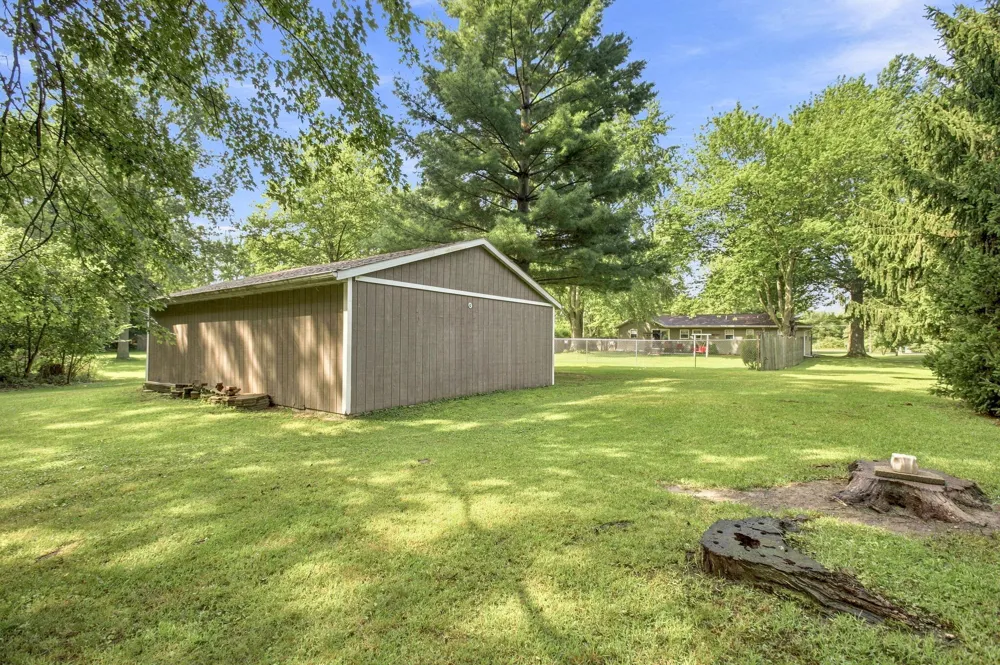 5609 Johnson Road Coloma, MI 49038