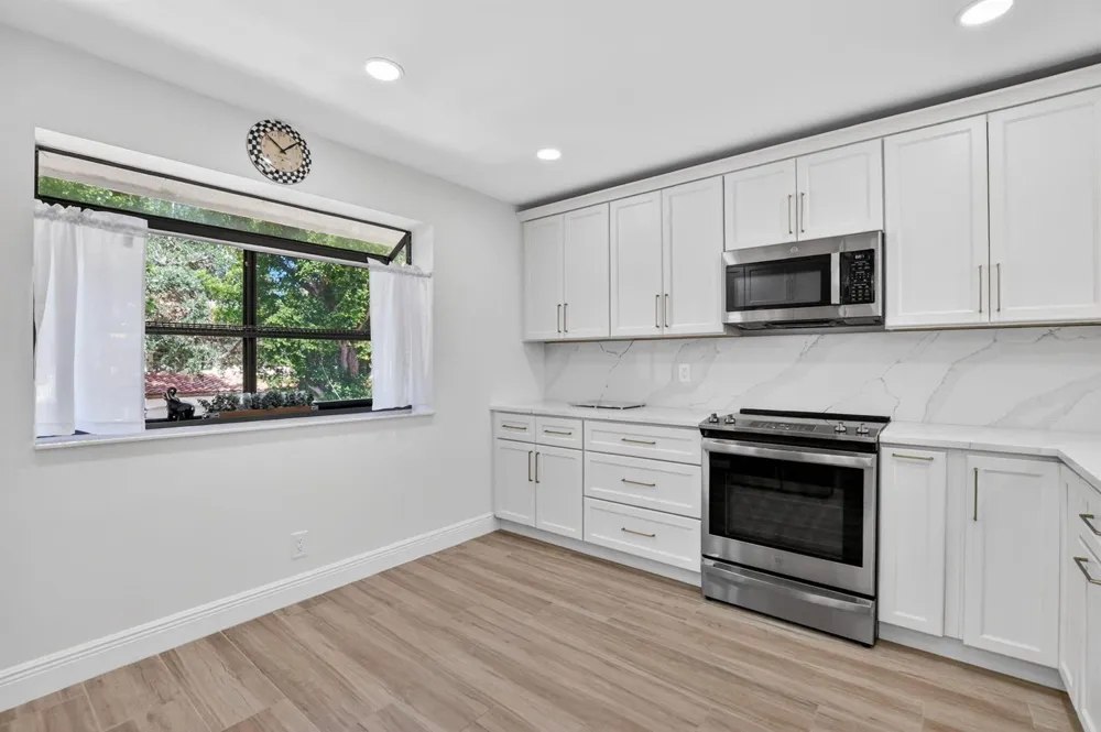 7917 LA MIRADA DRIVE Boca Raton, FL 33433