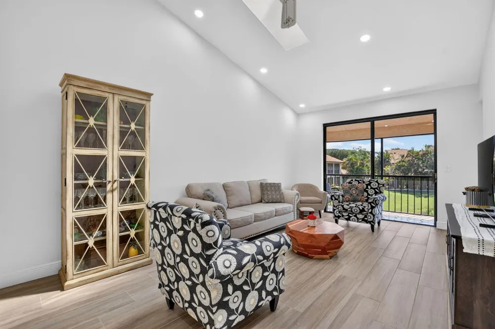 7917 LA MIRADA DRIVE Boca Raton, FL 33433