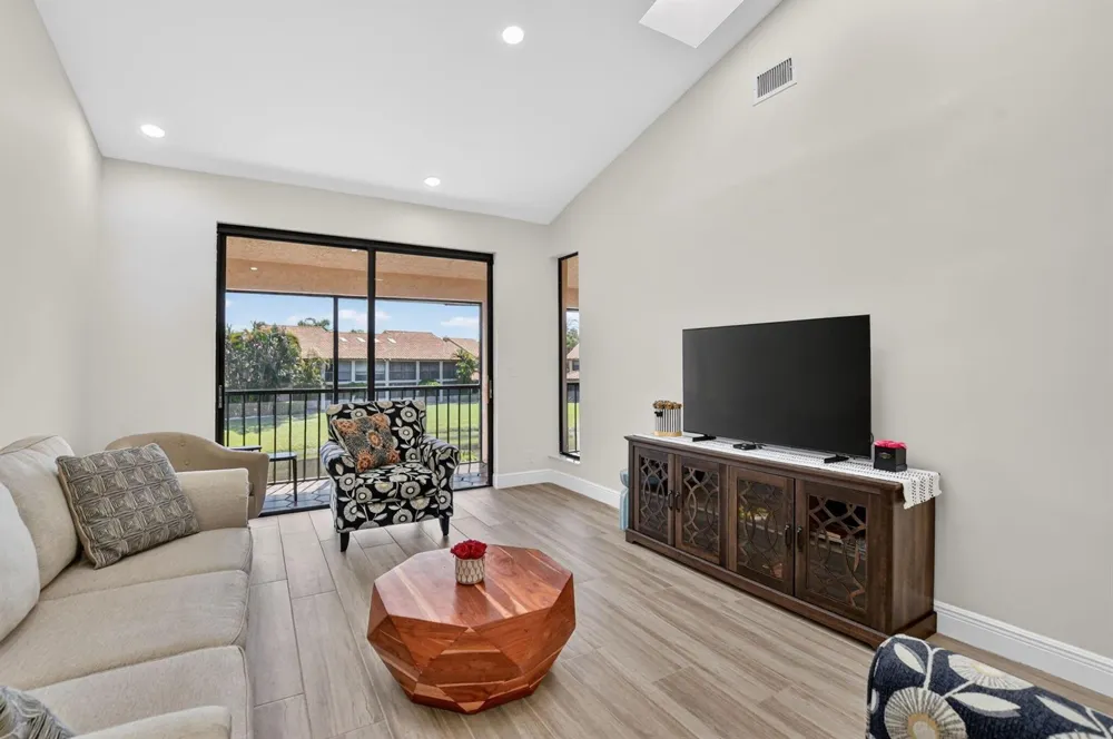 7917 LA MIRADA DRIVE Boca Raton, FL 33433