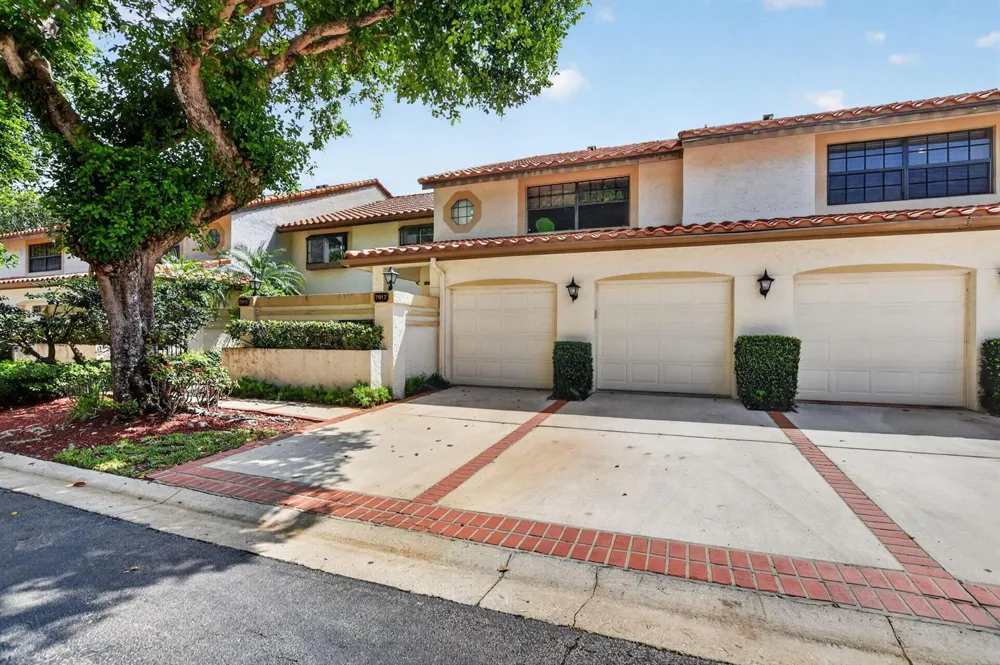 7917 LA MIRADA DRIVE Boca Raton, FL 33433