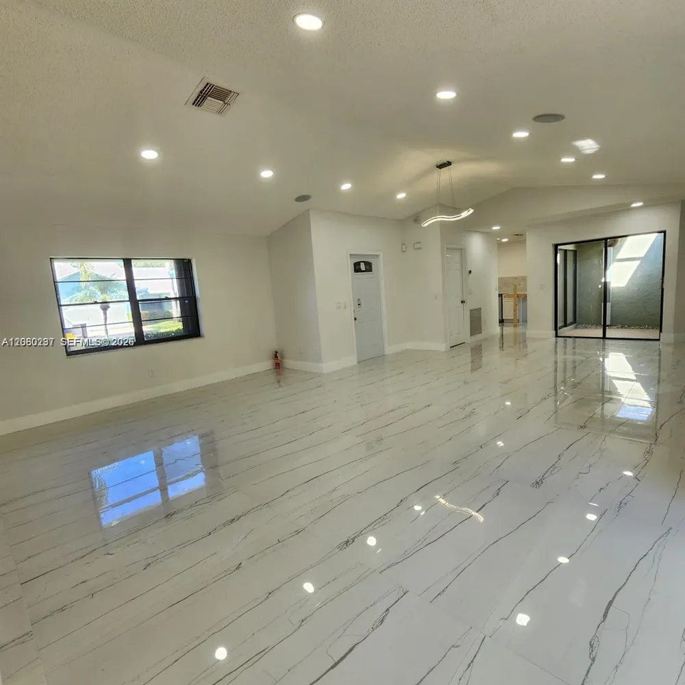9088 SW 22nd St #E Boca Raton, FL 33428