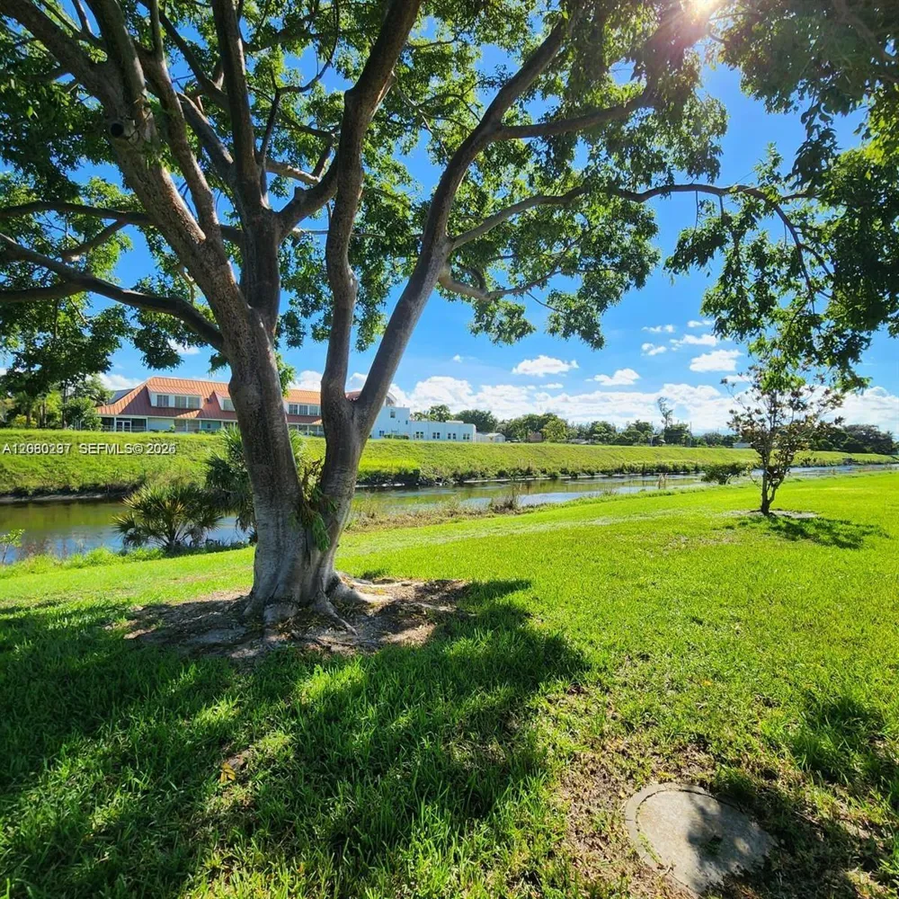 9088 SW 22nd St #E Boca Raton, FL 33428