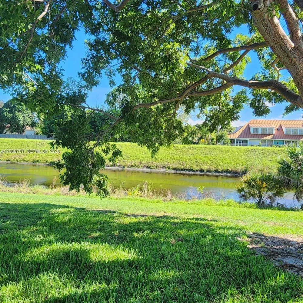 9088 SW 22nd St #E Boca Raton, FL 33428