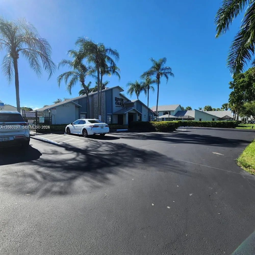 9088 SW 22nd St #E Boca Raton, FL 33428