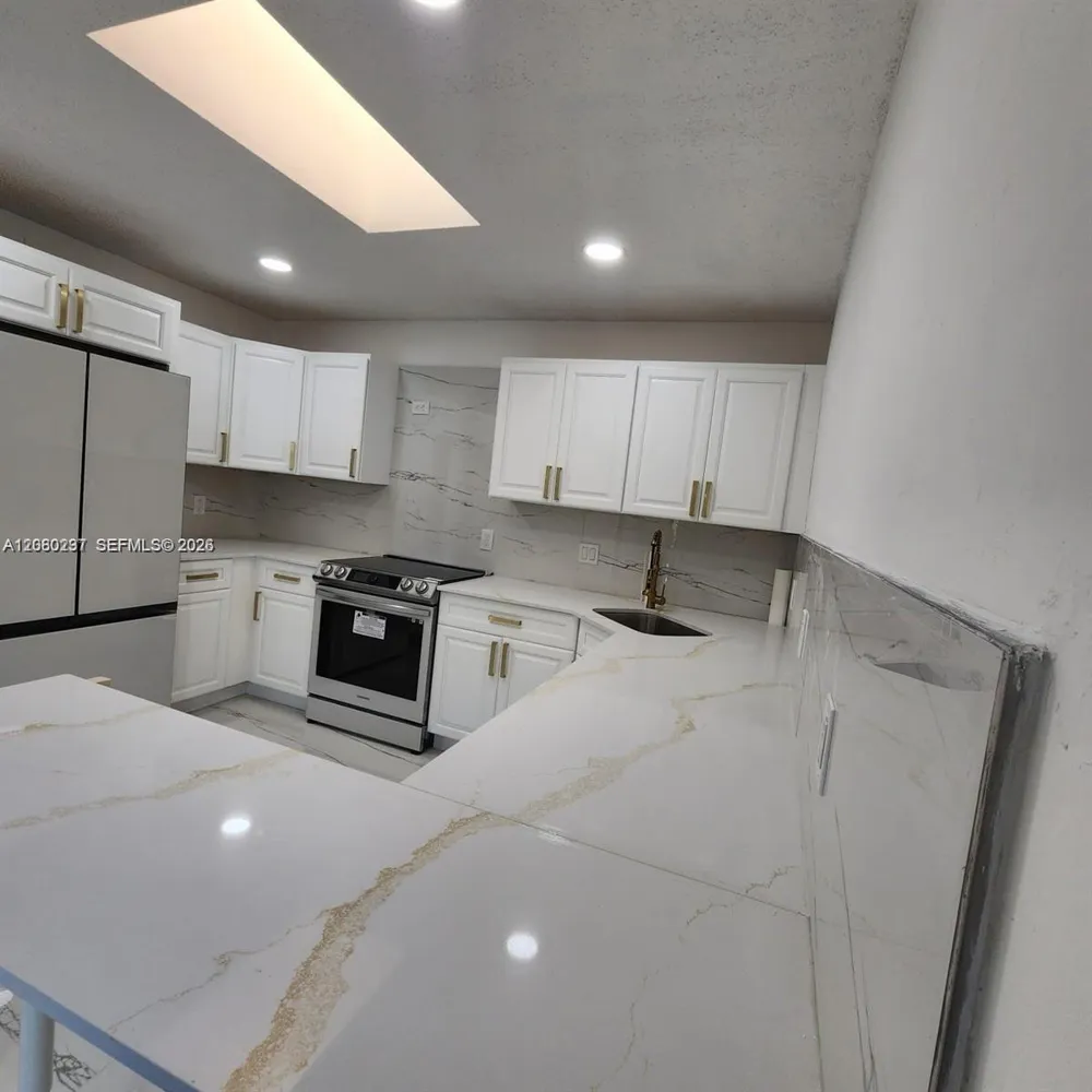9088 SW 22nd St #E Boca Raton, FL 33428