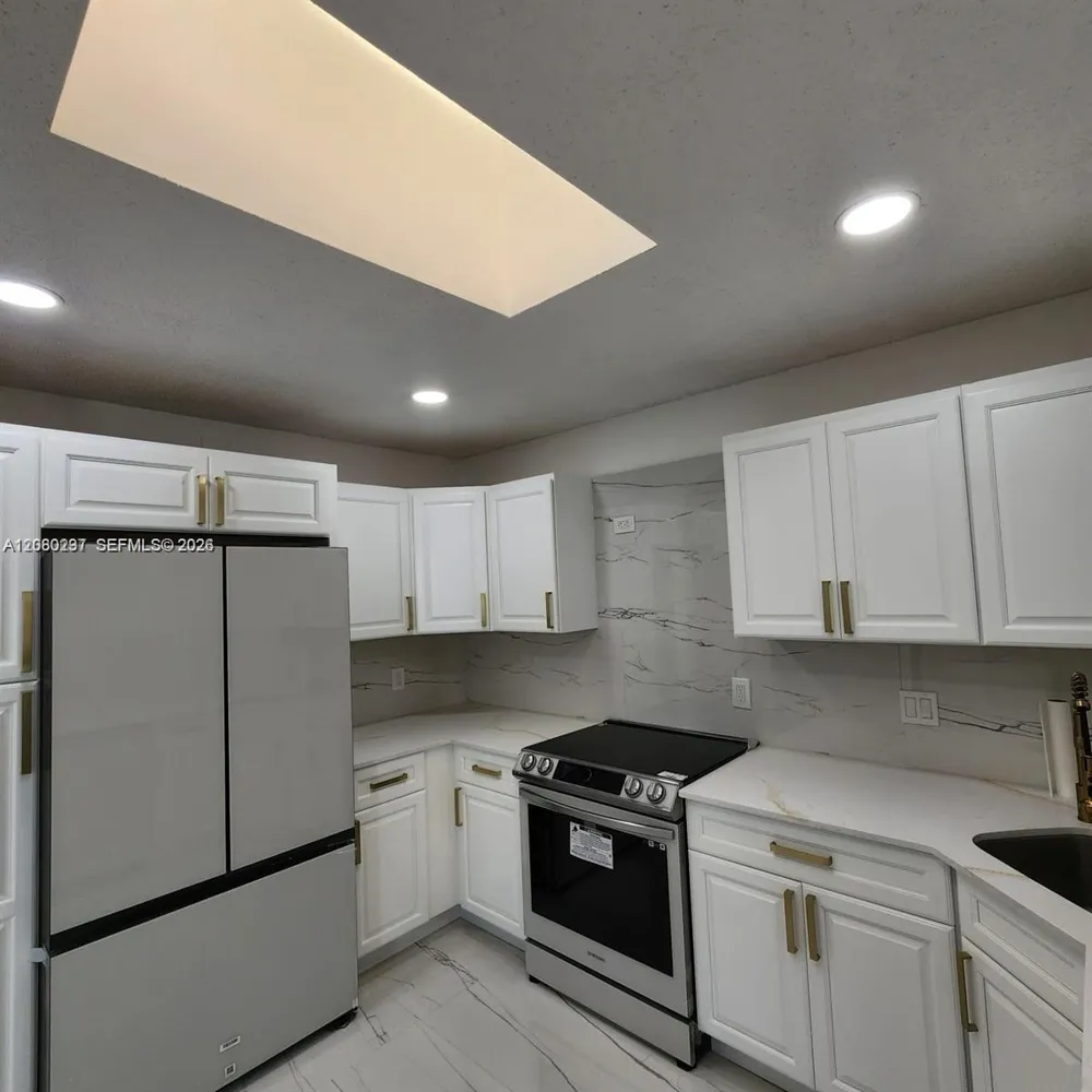 9088 SW 22nd St #E Boca Raton, FL 33428