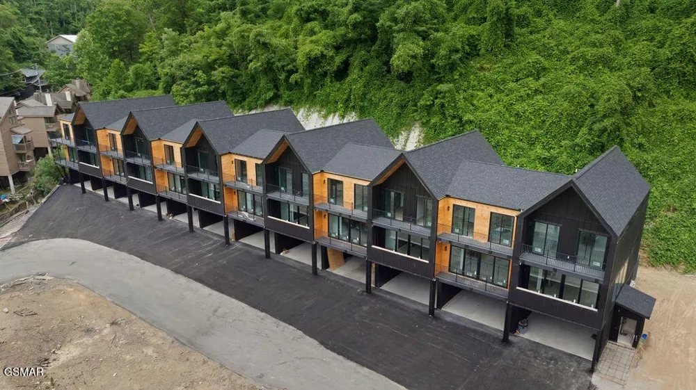 215 Circle Drive #2 Gatlinburg, TN 37738