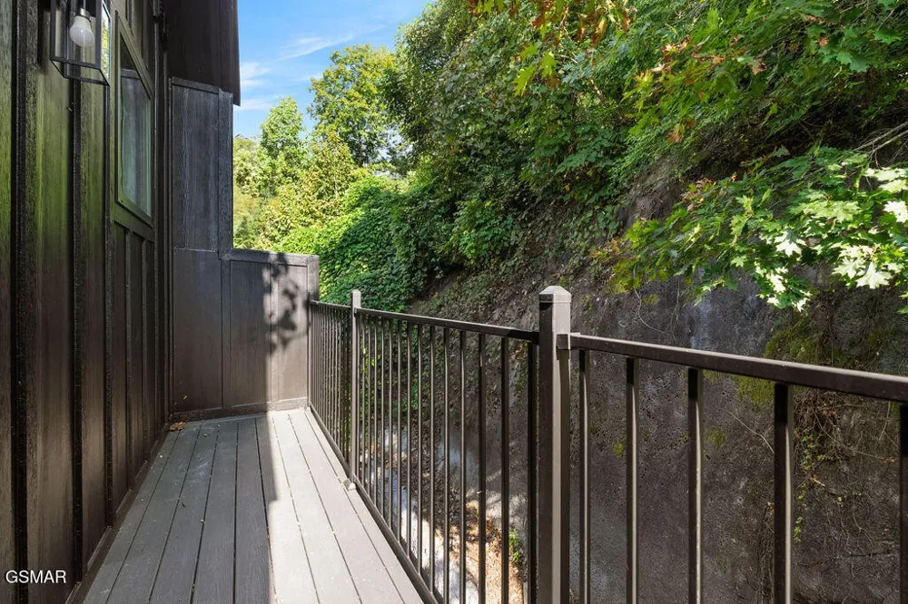 215 Circle Drive #2 Gatlinburg, TN 37738