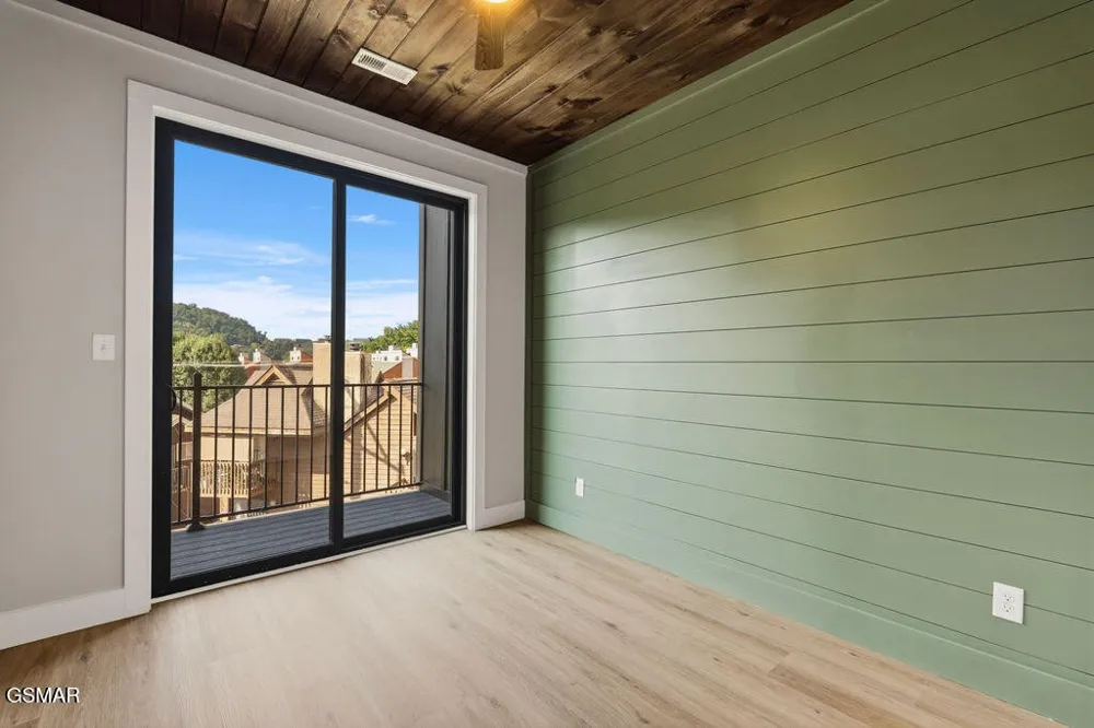 215 Circle Drive #2 Gatlinburg, TN 37738