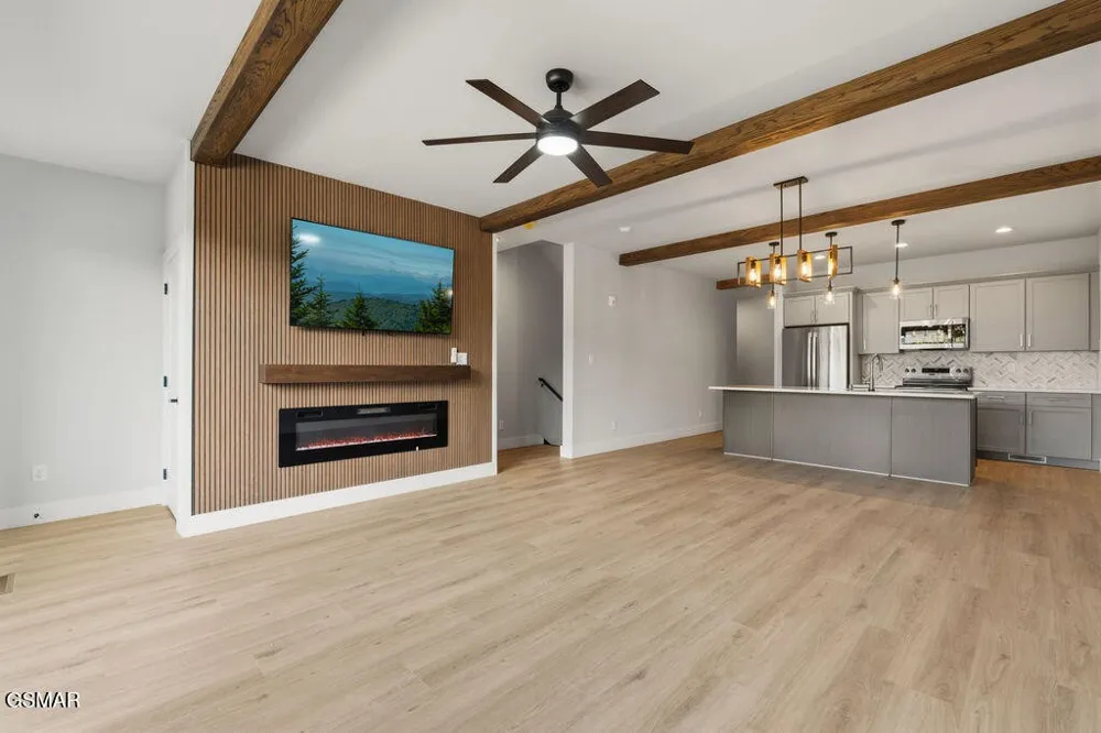215 Circle Drive #2 Gatlinburg, TN 37738