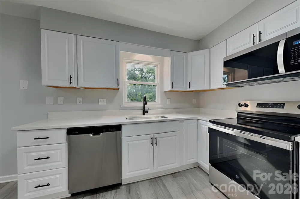 9428 White Cedar Court Charlotte, NC 28213