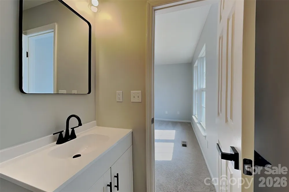 9428 White Cedar Court Charlotte, NC 28213