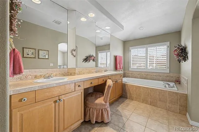 13960 E Chenango Drive Aurora, CO 80015