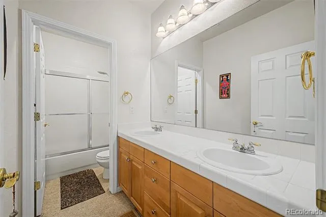 13960 E Chenango Drive Aurora, CO 80015
