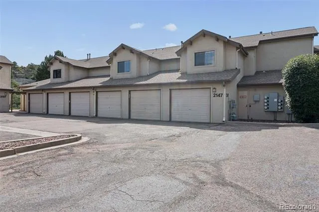 2147 Denton Grove #102 Colorado Springs, CO 80919