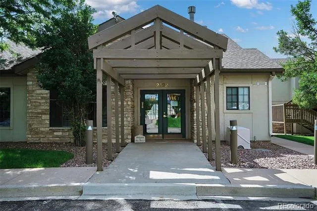2147 Denton Grove #102 Colorado Springs, CO 80919