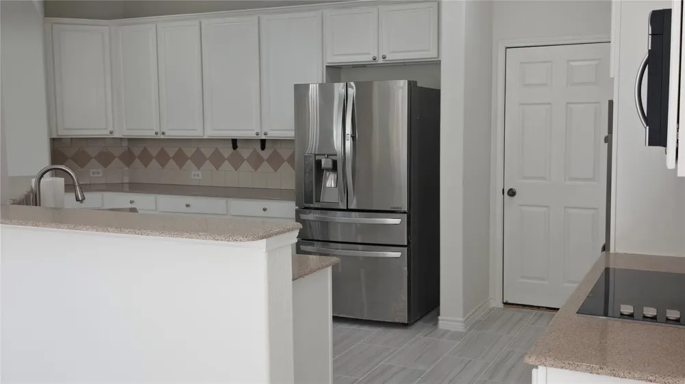 606 Port Royale Way Euless, TX 76039