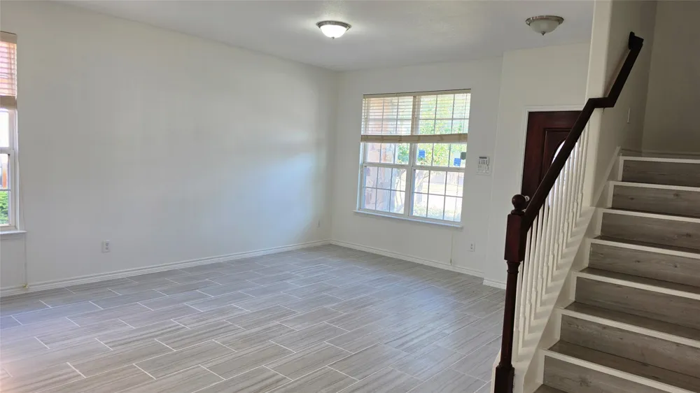 606 Port Royale Way Euless, TX 76039