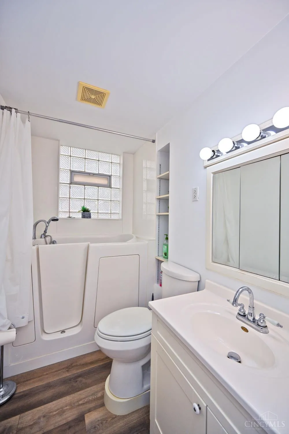 141 Nansen Street Cincinnati, OH 45216