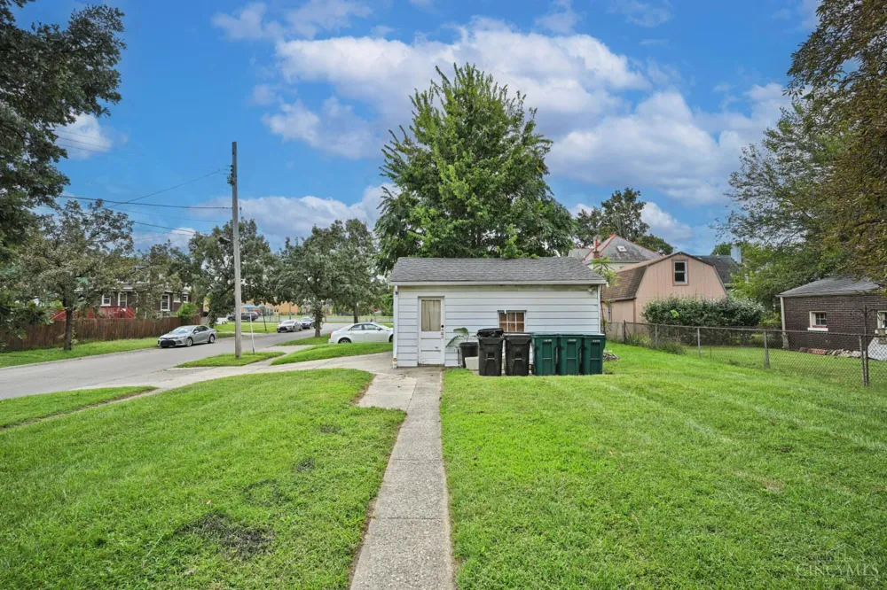 141 Nansen Street Cincinnati, OH 45216