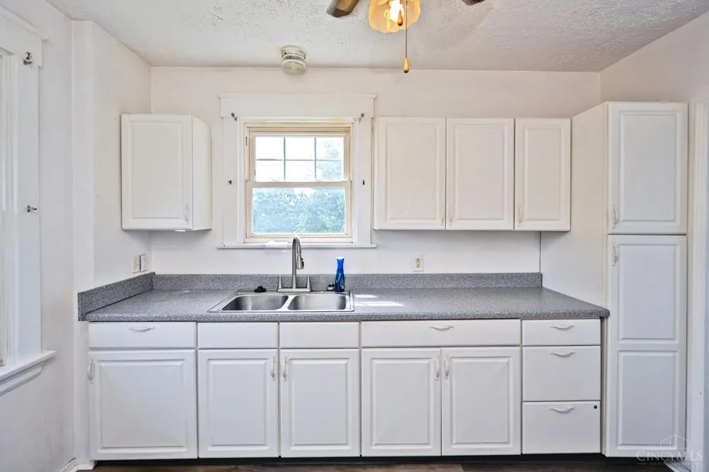 141 Nansen Street Cincinnati, OH 45216