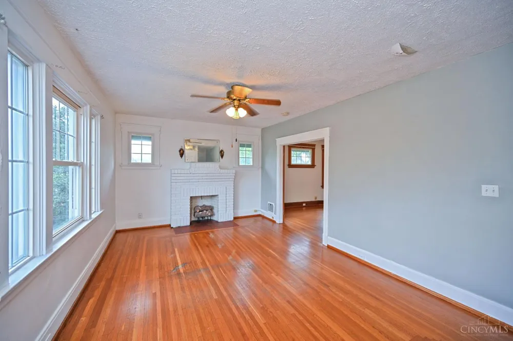 141 Nansen Street Cincinnati, OH 45216