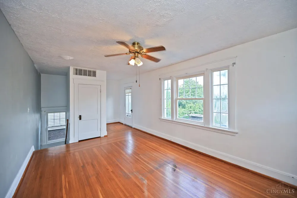 141 Nansen Street Cincinnati, OH 45216