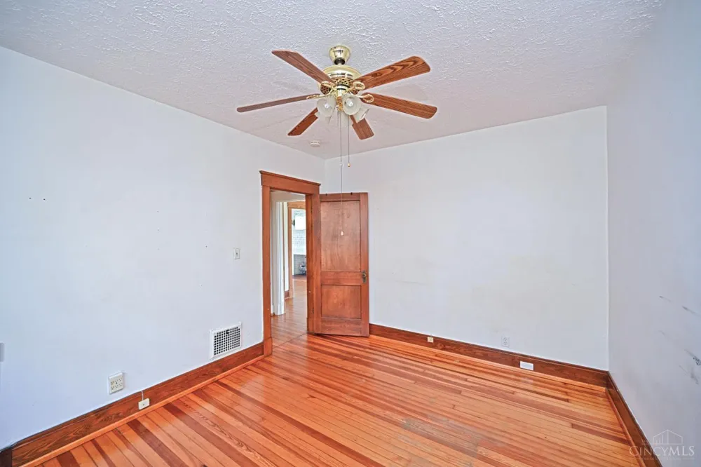 141 Nansen Street Cincinnati, OH 45216