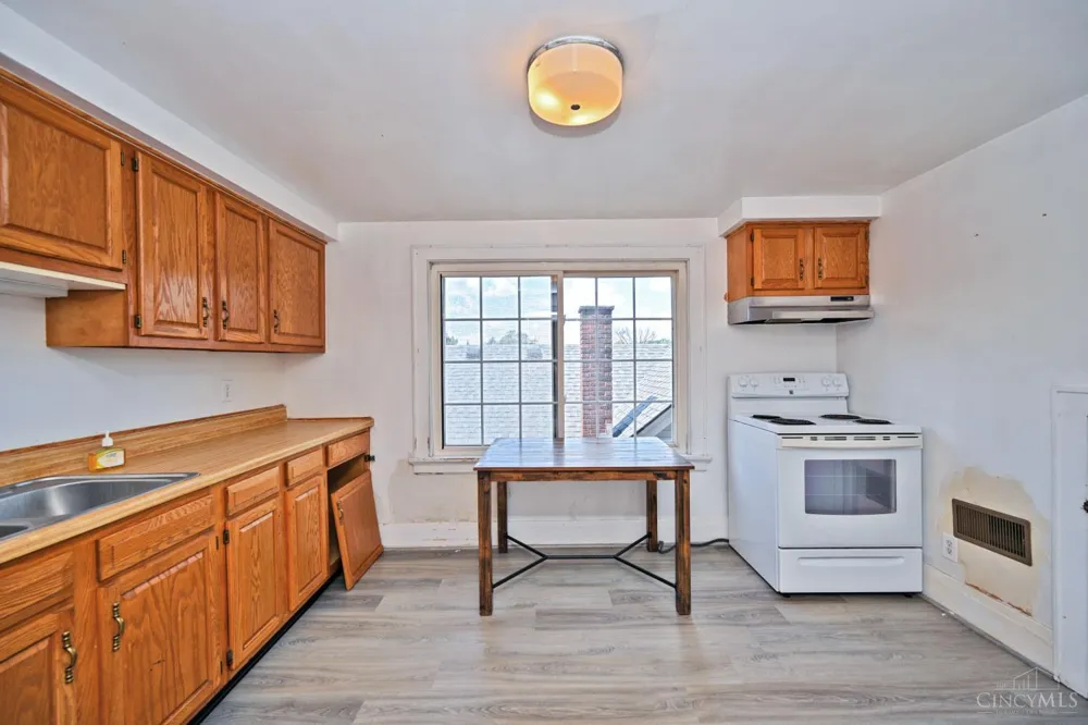 141 Nansen Street Cincinnati, OH 45216