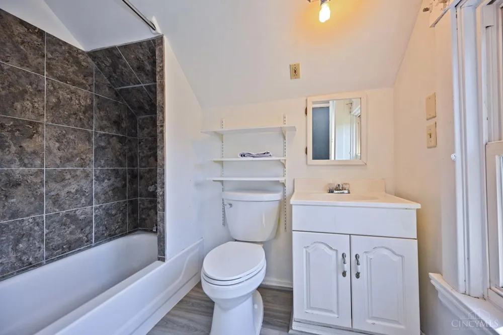 141 Nansen Street Cincinnati, OH 45216