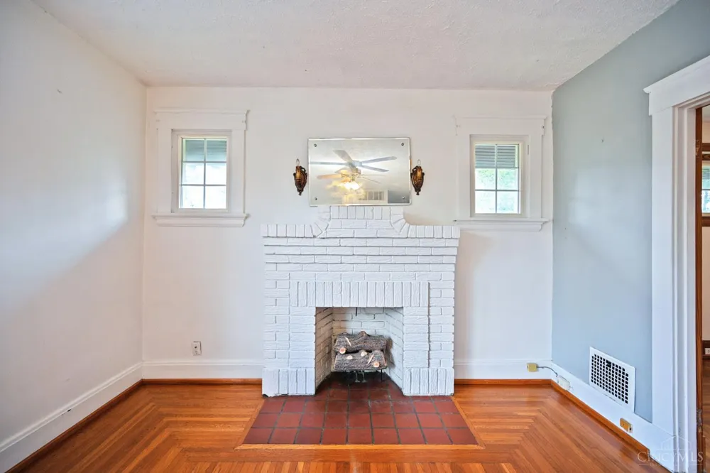 141 Nansen Street Cincinnati, OH 45216