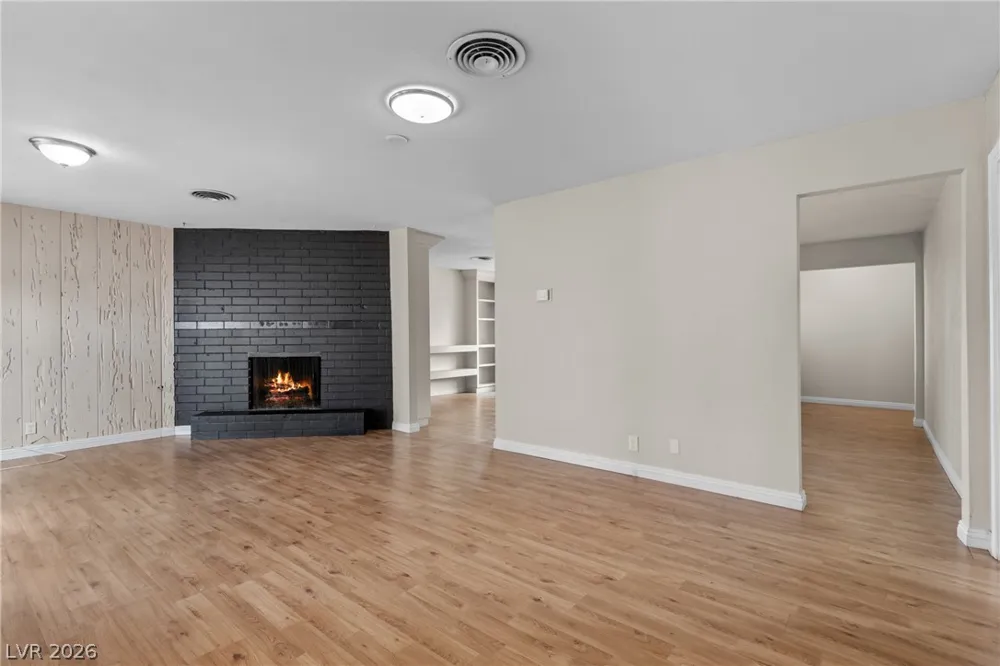 561 Bonita Avenue Las Vegas, NV 89104