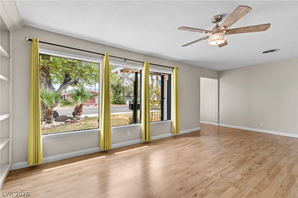 561 Bonita Avenue Las Vegas, NV 89104