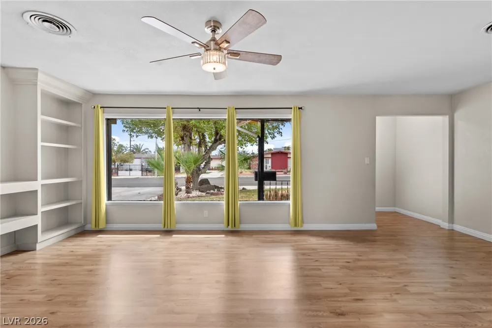561 Bonita Avenue Las Vegas, NV 89104
