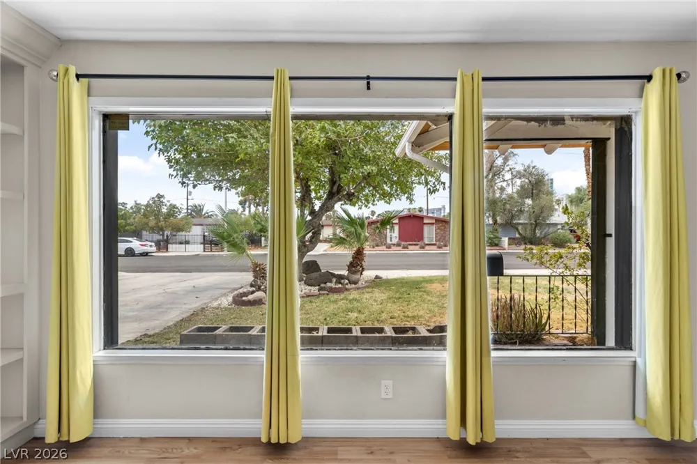 561 Bonita Avenue Las Vegas, NV 89104
