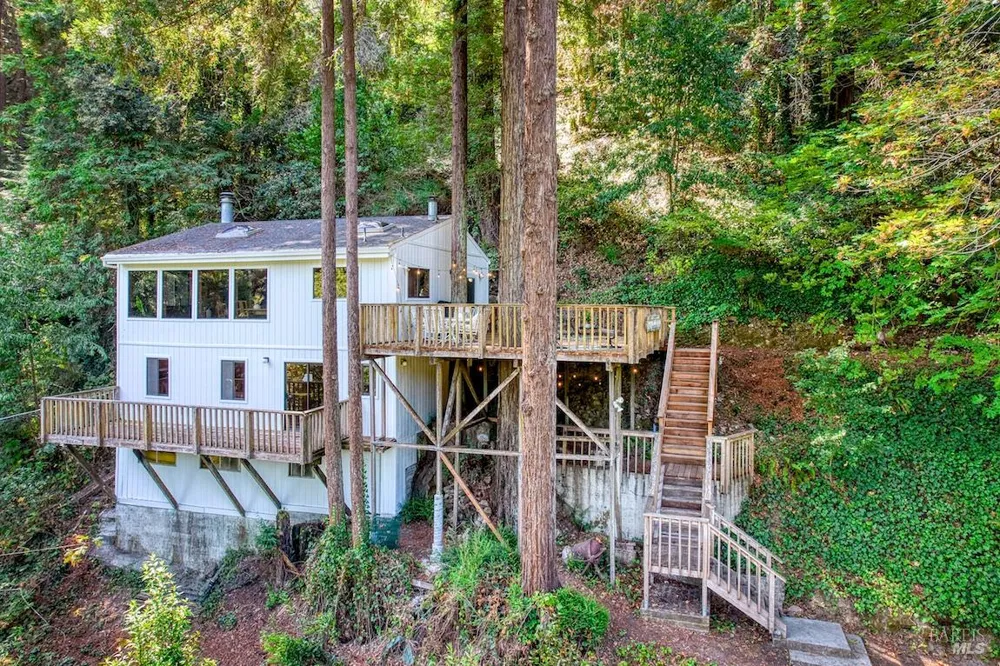 21684 Starrett Hill Drive Monte Rio, CA 95462