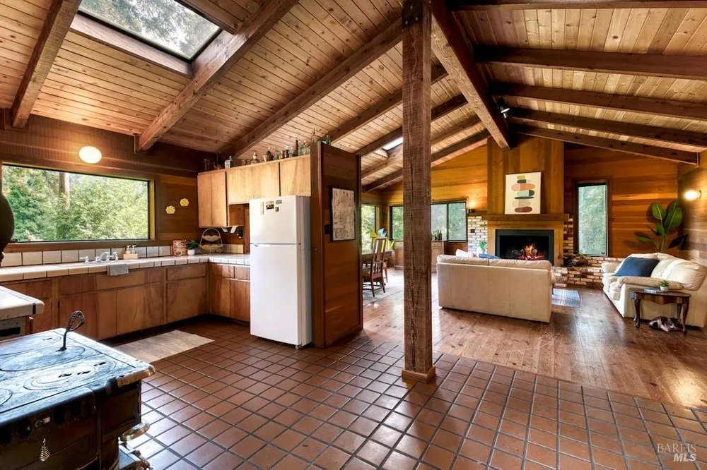 21684 Starrett Hill Drive Monte Rio, CA 95462